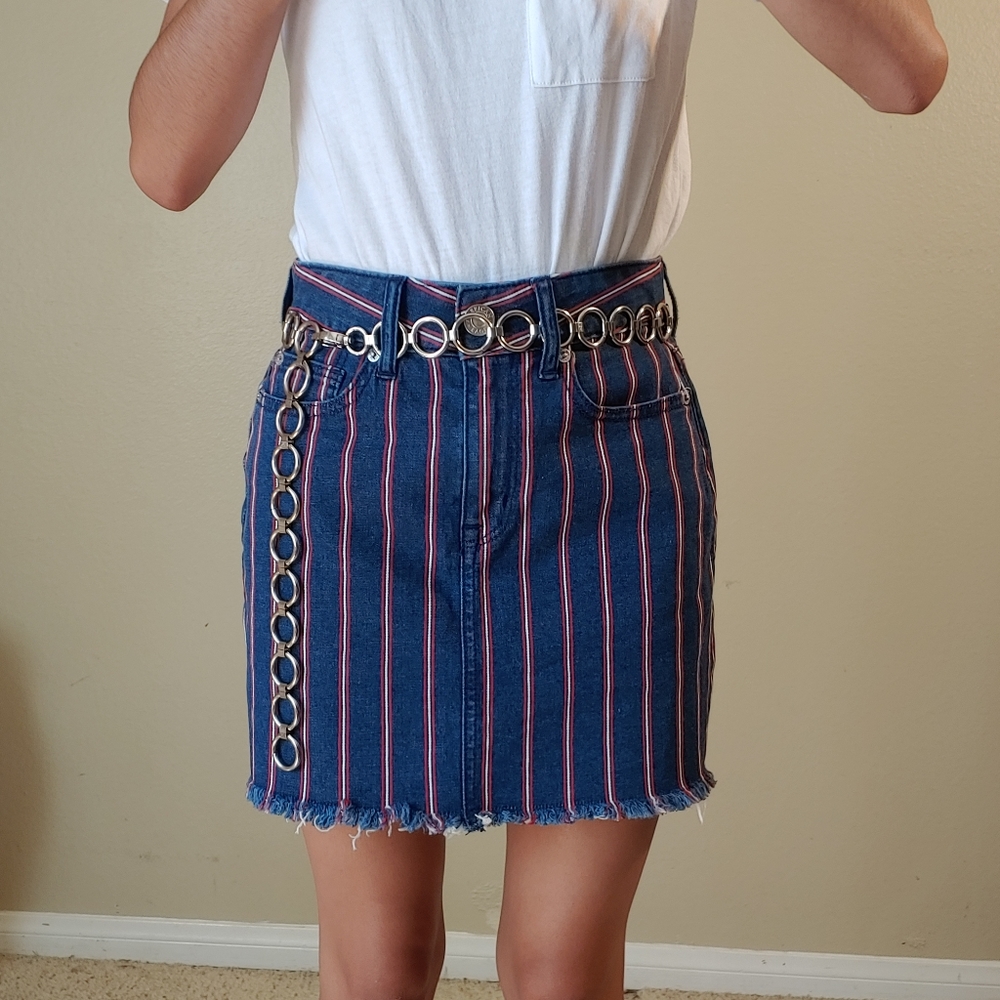 American Eagle - Hi-rise mini white/red stripped jean skirt   Size 0   NWOT!!